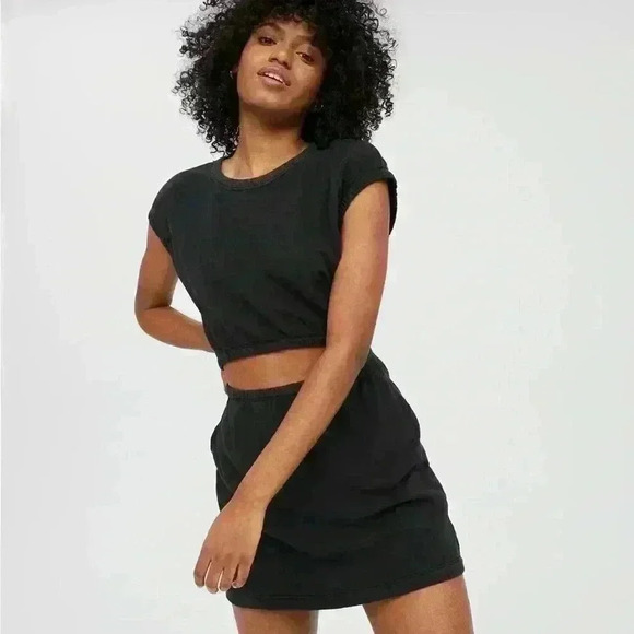 NWT Offline By Aerie Weekend Fleece Cut Out Dress Black Crewneck Size Medium - Picture 1 of 7